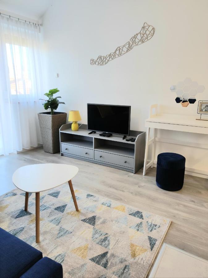 Arnyas Apartmanhaz بالاتوليلّي المظهر الخارجي الصورة