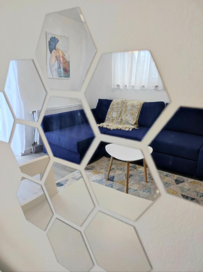 Arnyas Apartmanhaz بالاتوليلّي المظهر الخارجي الصورة