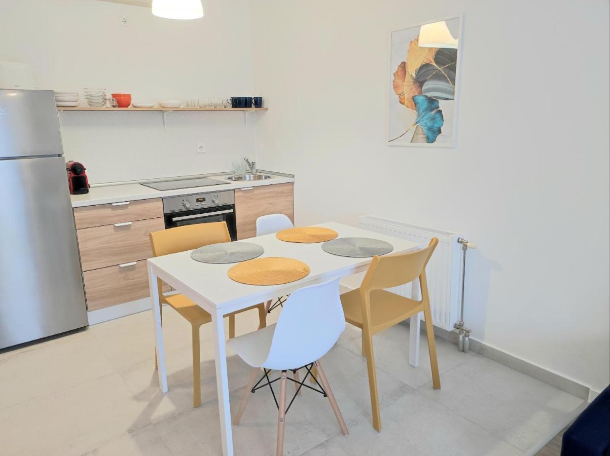 Arnyas Apartmanhaz بالاتوليلّي المظهر الخارجي الصورة